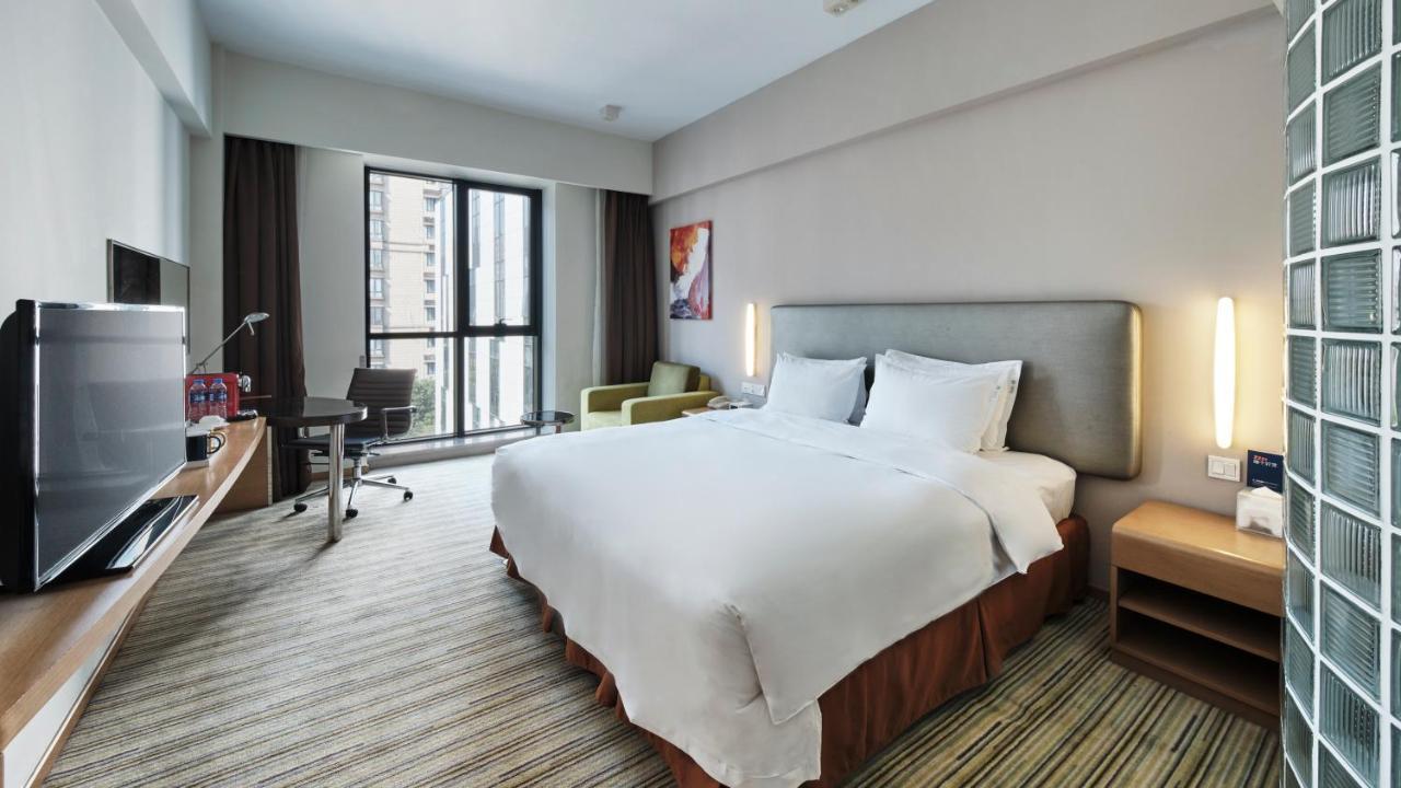 Holiday Inn Express Shanghai Gongkang By Ihg Exterior photo